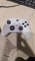 xbox series s със джойстик има стикдрифт без други забележки , снимка 2
