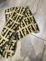 Шал е шапка fendi , снимка 2