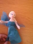 Доставка до СПИДИ АВТОМАТ 2,14€-Елза и Ана/Frozen,Замръзналото-кукла,кутия,светеща пръчка,нова чанта, снимка 2