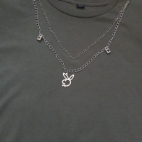 Тениска със сребристо двуредово колие със зайче, снимка 2 - Тениски - 36083212