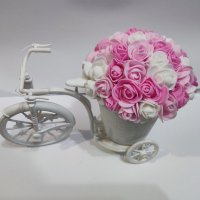 колело с цветя , снимка 2 - Декорация за дома - 44260993