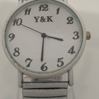 Дамски часовник тип гривна , снимка 3 - Дамски - 44451135