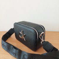 Calvin klein дамска чанта през рамо код 251, снимка 2 - Чанти - 40698778