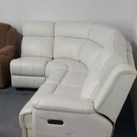 Светло кремав ъглов диван с електрически релакс механизъм, снимка 4 - Дивани и мека мебел - 40627935