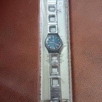 часовник Swatch , снимка 1 - Дамски - 42322929