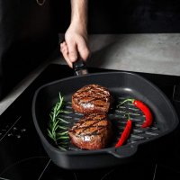 AMT Gastroguss E285BBQ квадратен тиган с диамантена грил основа, 28 x 28 см, черен, снимка 5 - Съдове за готвене - 40063689