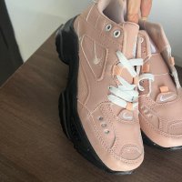 Нови Nike маратонки размер 37 и 38, снимка 5 - Маратонки - 42533381