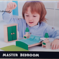 Дървена играчка- спалня
