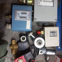 Професионални пресостати и клапани , снимка 1 - Резервни части за машини - 40375419