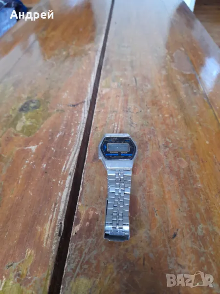 Стар електронен часовник Levis #2, снимка 1