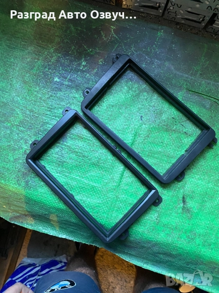 Преходна рамка за VW Golf 5, Sharan, Touran, Passat и други. От оригинално радио към 2DIN, снимка 1