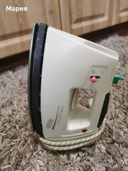 Продавам ютия с пара Delongi , снимка 1