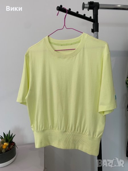 Дамска тениска в размер M-L, снимка 1