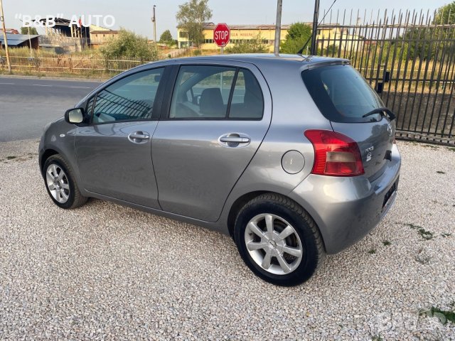 Toyota Yaris 1.0 Бензин, 69 к.с., 2006 г., снимка 4 - Автомобили и джипове - 41665246