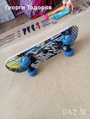 Скейт дъска Blue White 43x12.5cm, снимка 3 - Скейтборд, ховърборд, уейвборд - 51778114