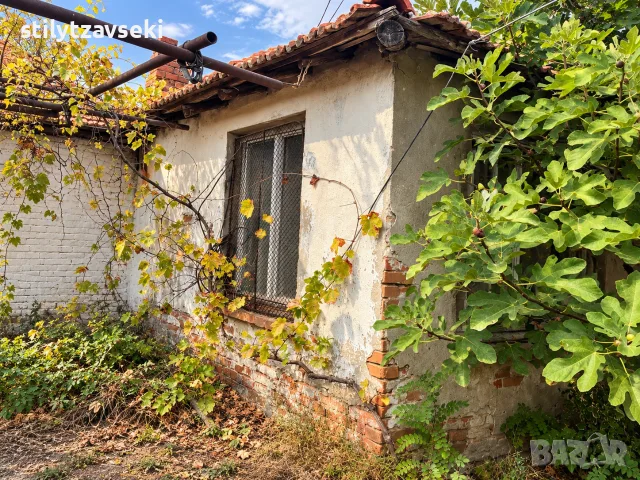 Къща с двор в гр. Хасково, снимка 2 - Къщи - 56321448