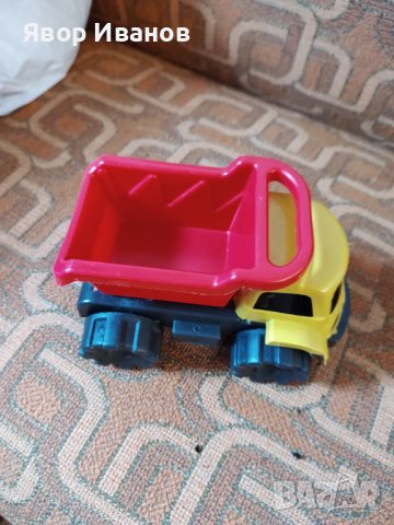 Продавам пеещи играчки, книжки, синтезатор, разни играчки, снимка 7 - Електрически играчки - 40191341