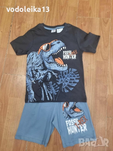 нов сив комплект с динозавър, снимка 2 - Детски комплекти - 51976299