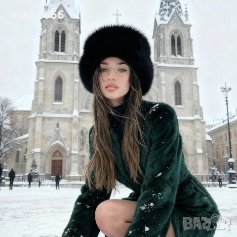 Дамска шапка с естествен косъм.