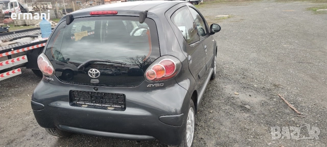 Toyota Aygo 1.0 2011г, снимка 5 - Автомобили и джипове - 53607673