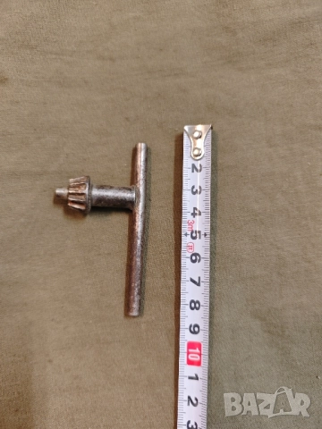 продавам стар ключ за бормашина, снимка 2 - Други инструменти - 51503825