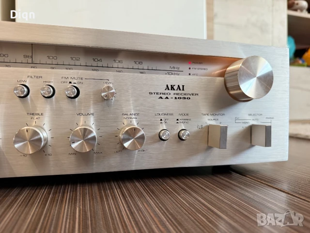 Akai AA-1030 