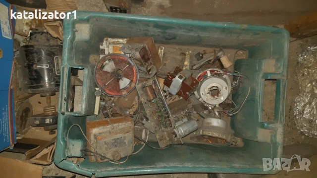 Стари модели уреди,радиа и др, снимка 17 - Антикварни и старинни предмети - 53274475