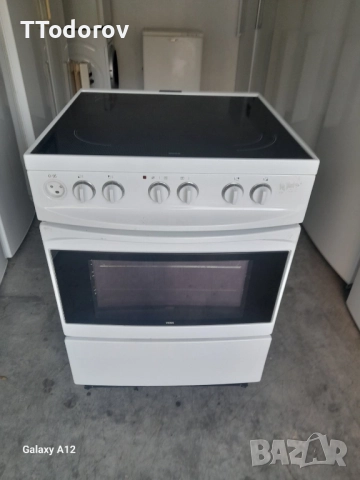 Готварска печка с керамичен плот Voss Electrolux, 