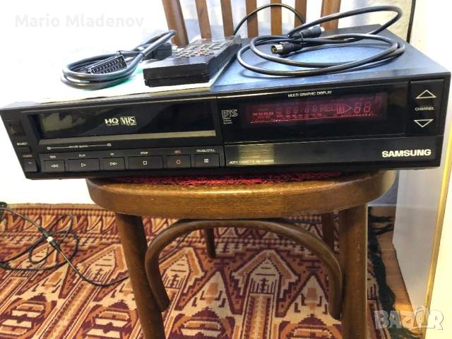 Видео рекордер Samsung SE 9001 vhs, снимка 2 - Плейъри, домашно кино, прожектори - 53168455