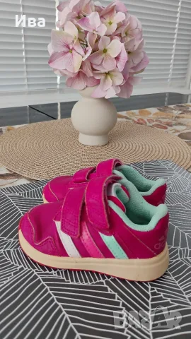 бебешки маратонки adidas 20-ти номер, снимка 3 - Детски маратонки - 55875414