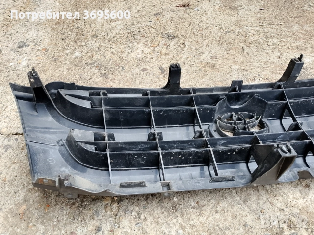 Решетка Toyota Hilux Тойота Хайлукс, снимка 4 - Части - 53082484