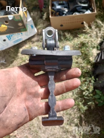 Стопер предна лява врата Фиат добло след 2010 Опел комбо Д