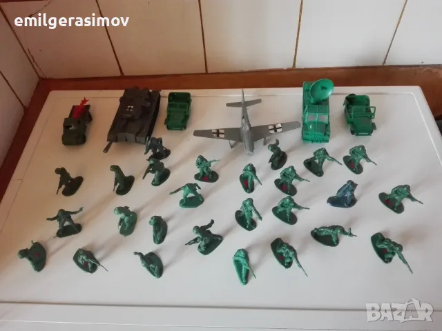Пластмасови войници., снимка 10 - Колекции - 56039301