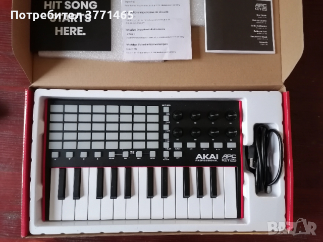 Akai Professional APC KEY 25 пиано контролер, снимка 2 - Други - 52576399