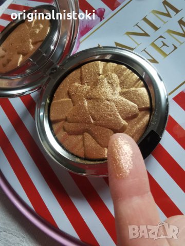 ОРИГИНАЛНА MAC Snowflushed Extra Dimension Skinfinish, снимка 4 - Декоративна козметика - 36312035