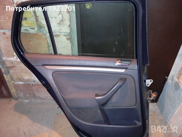 Врата задна лява за голф мк5 производство 2003-2008г., снимка 2 - Части - 53114023