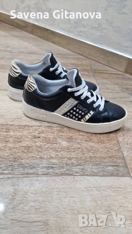 Дамски кожени оригинални кецове Liu Jo, снимка 2 - Маратонки - 52035944