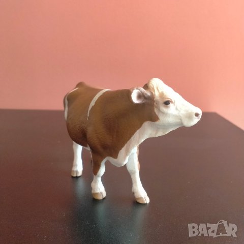 Колекционерска фигурка Schleich Simmental Dairy Cow Brown / White Крава 2008 73527, снимка 3 - Колекции - 42380806