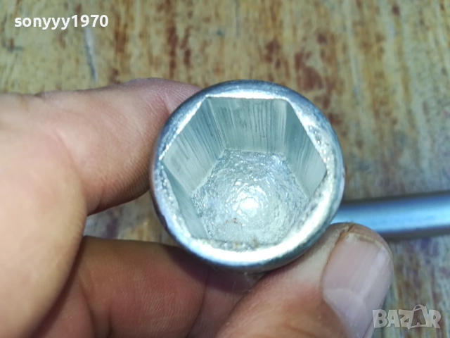 КЛЮЧ ЗА ГУМИ 21ММ ЯК МАСИВЕН 2708251852, снимка 2 - Аксесоари и консумативи - 51513655