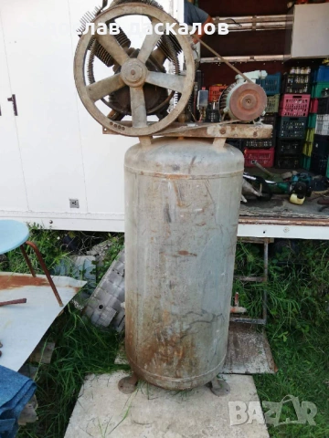 Компресор с ботилка 250л, снимка 3 - Други машини и части - 53567725