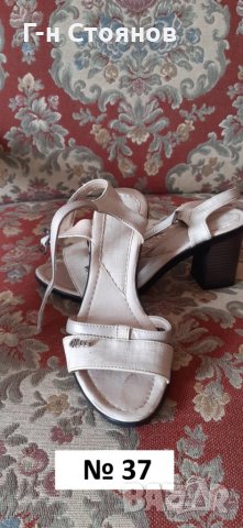 Продавам маркови дамски обувки, снимка 4 - Дамски обувки на ток - 42239075