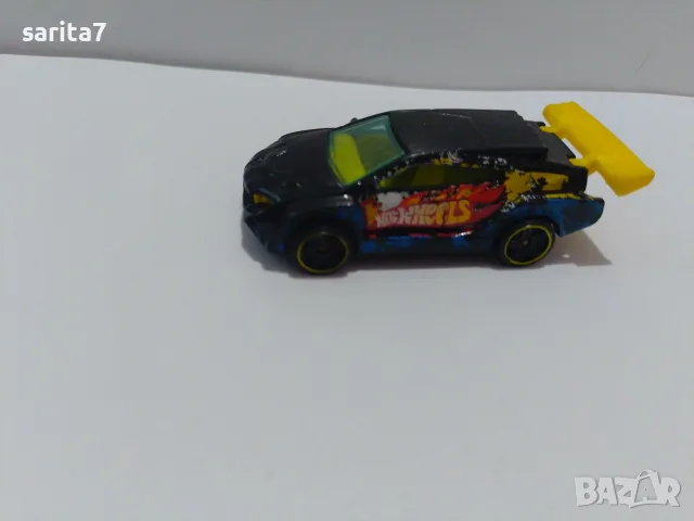 Модел количка на Хот уилс / Hot Wheels (мащаб 1:64) с жълт спойлер и пламъци, снимка 7 - Колекции - 56228207