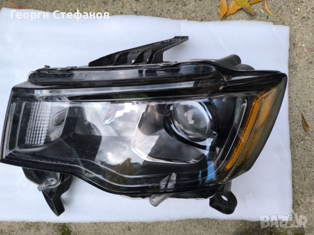Продавам фарове за Jeep Grand Cherokee WK2, снимка 2 - Части - 52421789