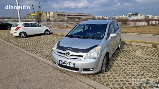 Toyota Corolla Verso, снимка 2 - Автомобили и джипове - 48995590