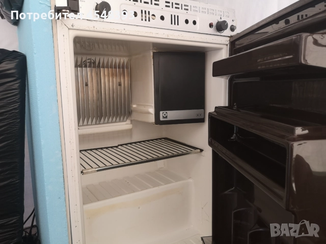 Продавам хладилник на12v, 220v и на газ. Размери:шир. 55см.,вис.-84см.,дълб.-55см., снимка 8 - Хладилници - 52265977