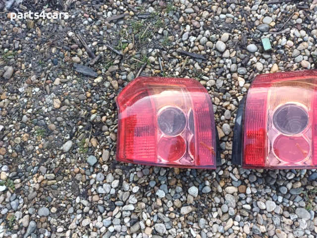 ляв и десен стоп за тойота корола хечбек Е12 фейслифт TOYOTA COROLLA, снимка 2 - Части - 53265571