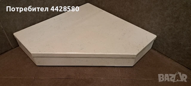 Ъглови рафтове от мраморизиран варовик 