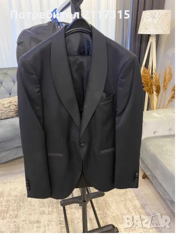 Елегантен мъжки костюм