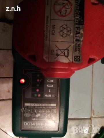 зарядно и батерия makita, снимка 3 - Винтоверти - 52528191