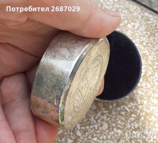 Преспапиета различни: Johnnie Walker Джони Уокър преспапие, заек зайче оникс фигура синьо стъкло, снимка 5 - Колекции - 34179801